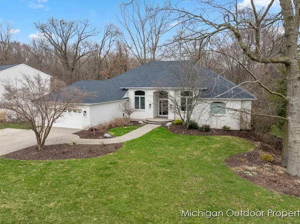 2623 Westwinde St NW, Grand Rapids, MI 49504