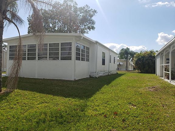 4th image of 4 Merida Ln