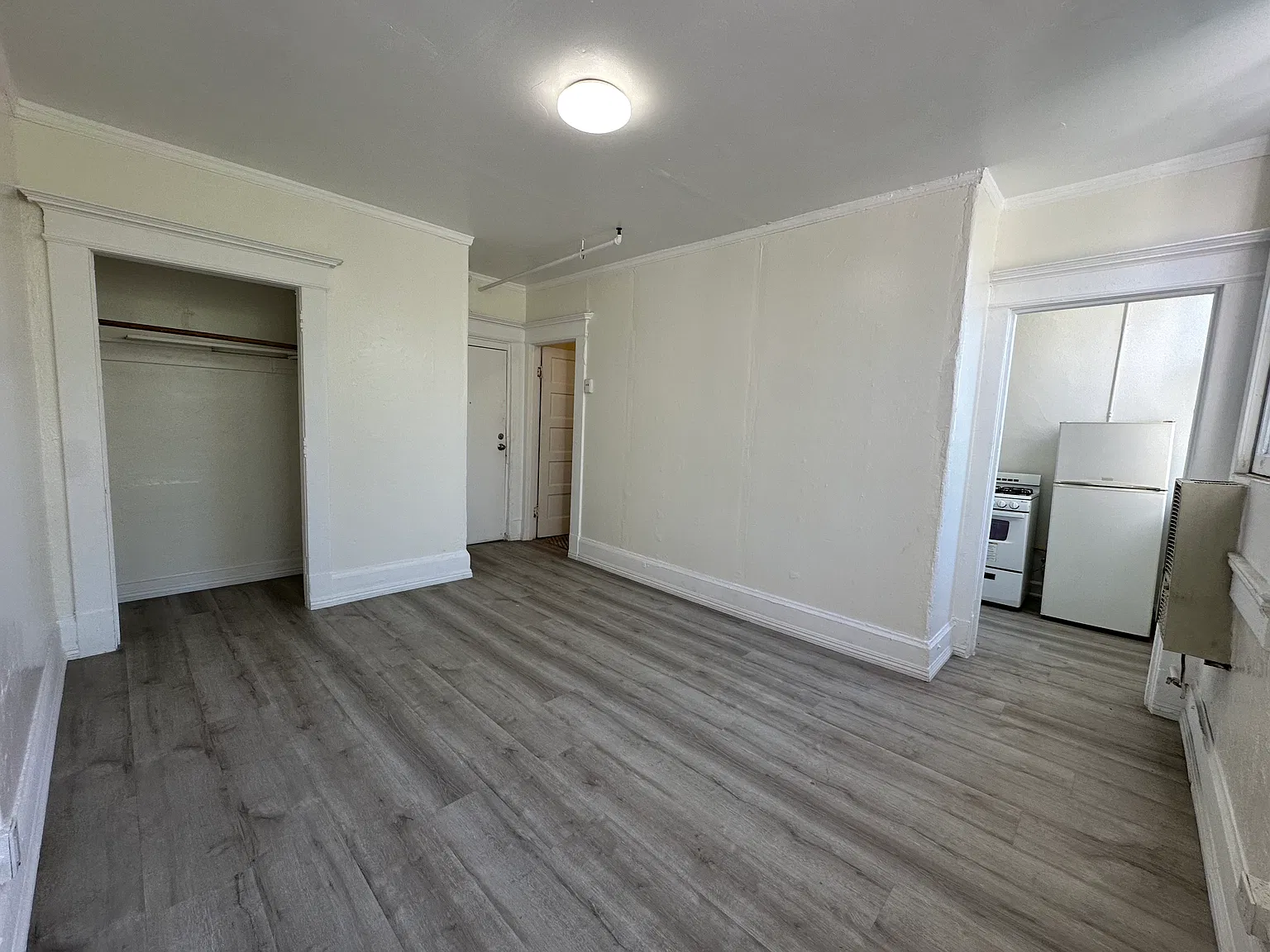 Studio, $1,425 — Photo 3