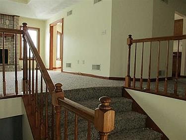 5th image of 1006 Chinaberry Ct