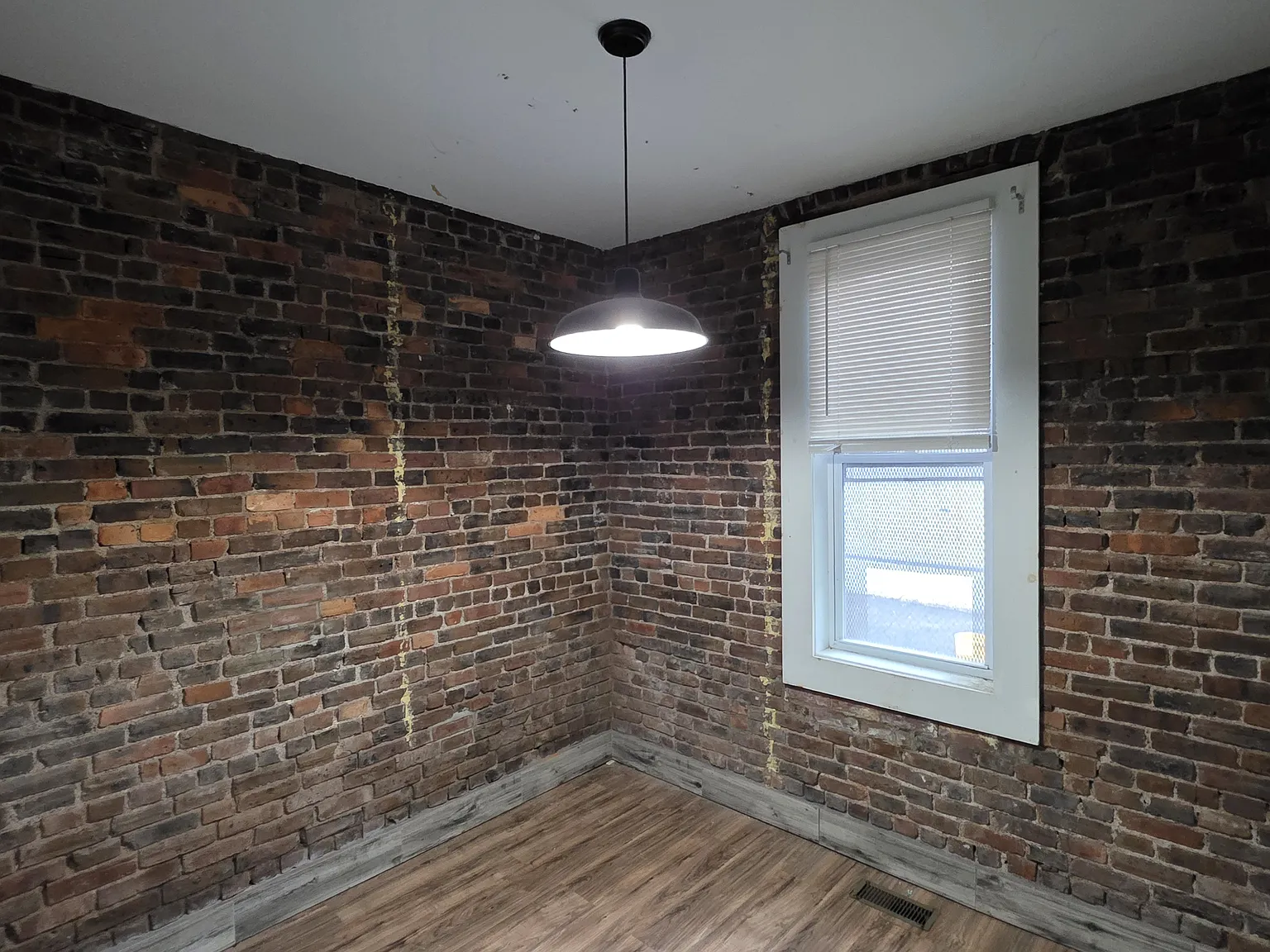 2 bed, 1000 sqft, $2,000 — Photo 4