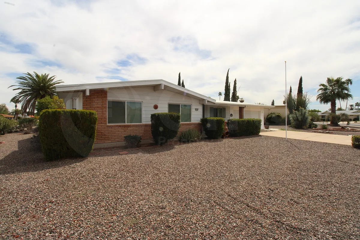 3 bed, 2.0 bath, 1448 sqft, $1,649 — Photo 3