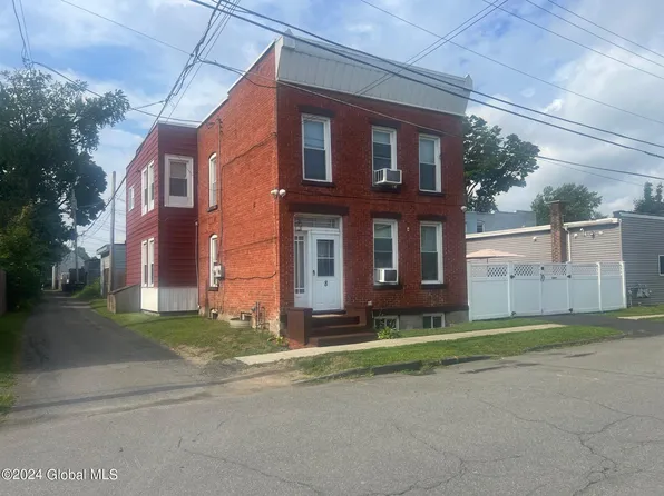 8 106th Street, Troy, NY 12182
