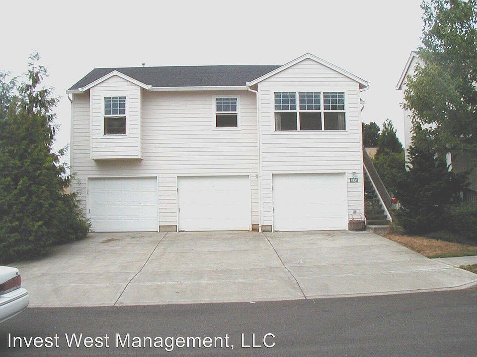 1st image of 5900 NE 35th Cir