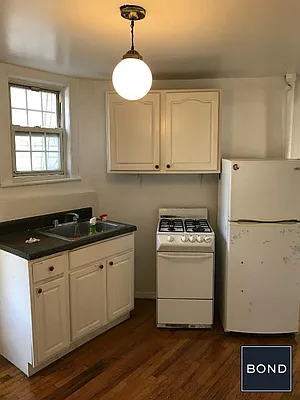 Rented by Bond New York | media 26