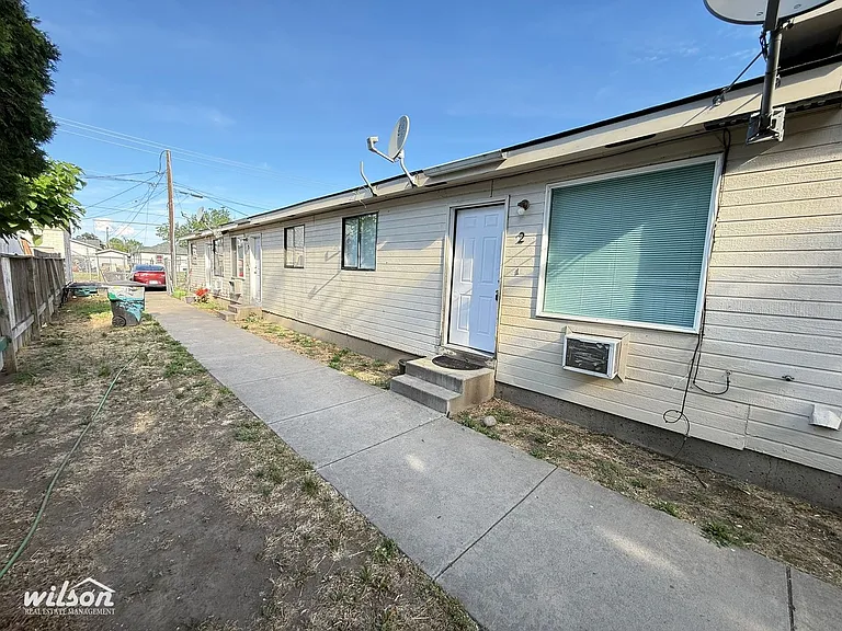 406 N 8th St — Photo 10