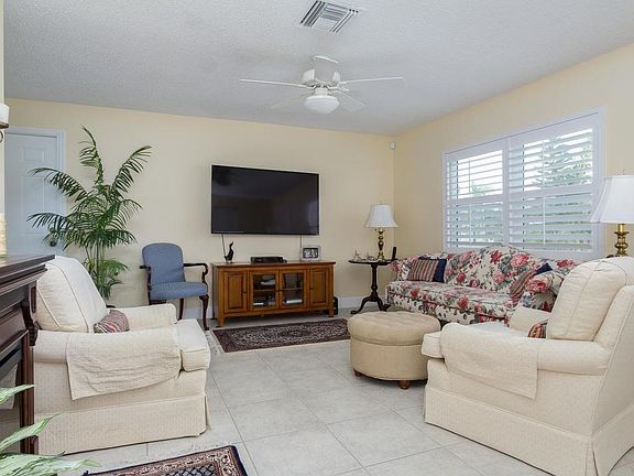 4th image of 455 19th Ln
