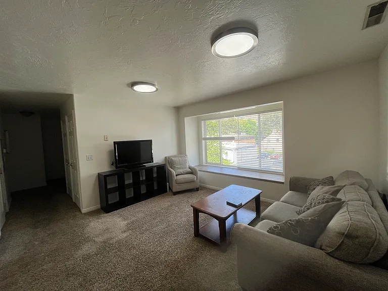 760 N 300 E #8 — Photo 6