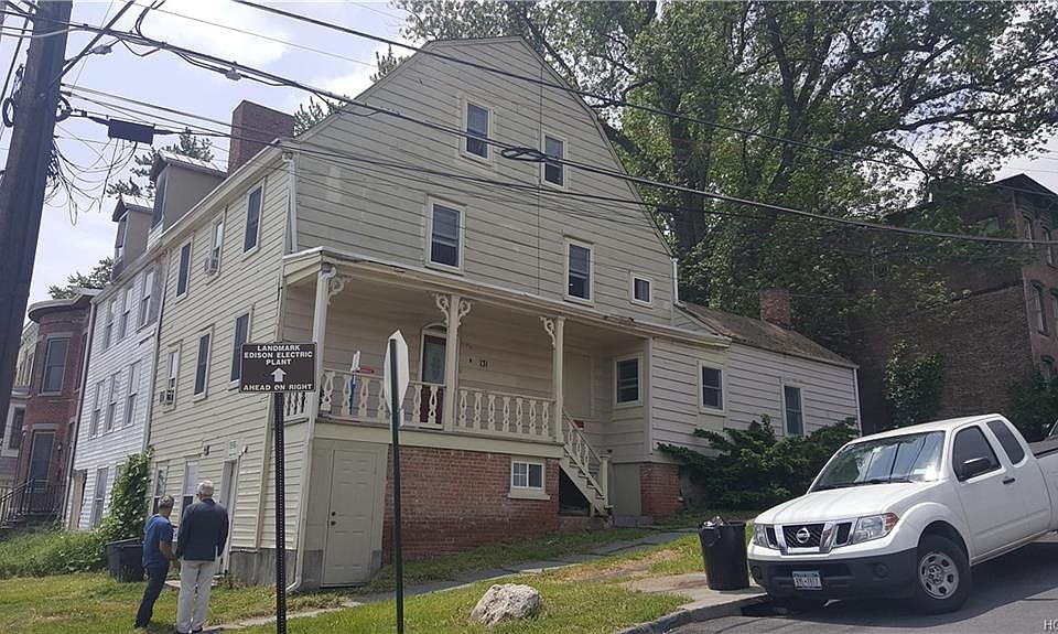 1st image of 131 Montgomery St