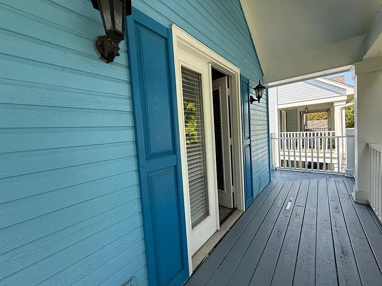 1173 Island Pl E — Photo 16
