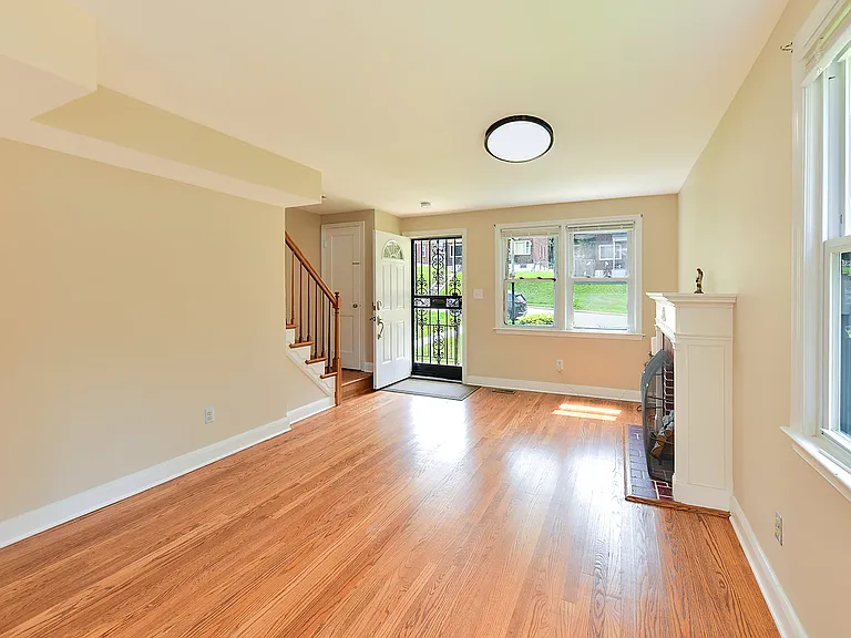 5618 Belleville Ave — Photo 23