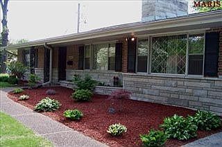 5th image of 10050 Grosvenor Dr