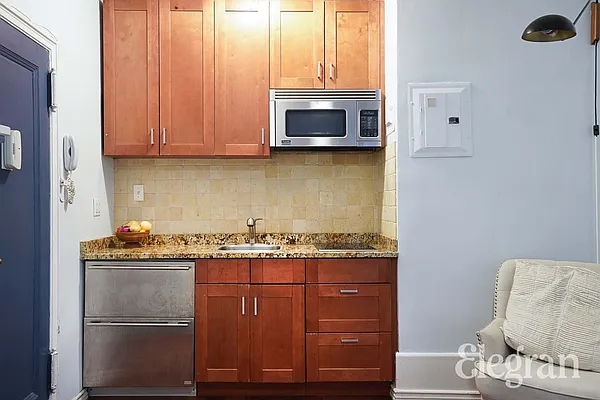 Sold by Elegran | media 13