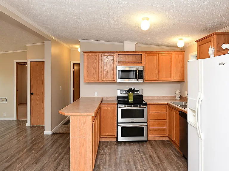38 Cypress St — Photo 15