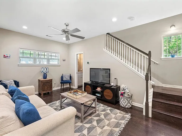 606 Fletcher St — Photo 33