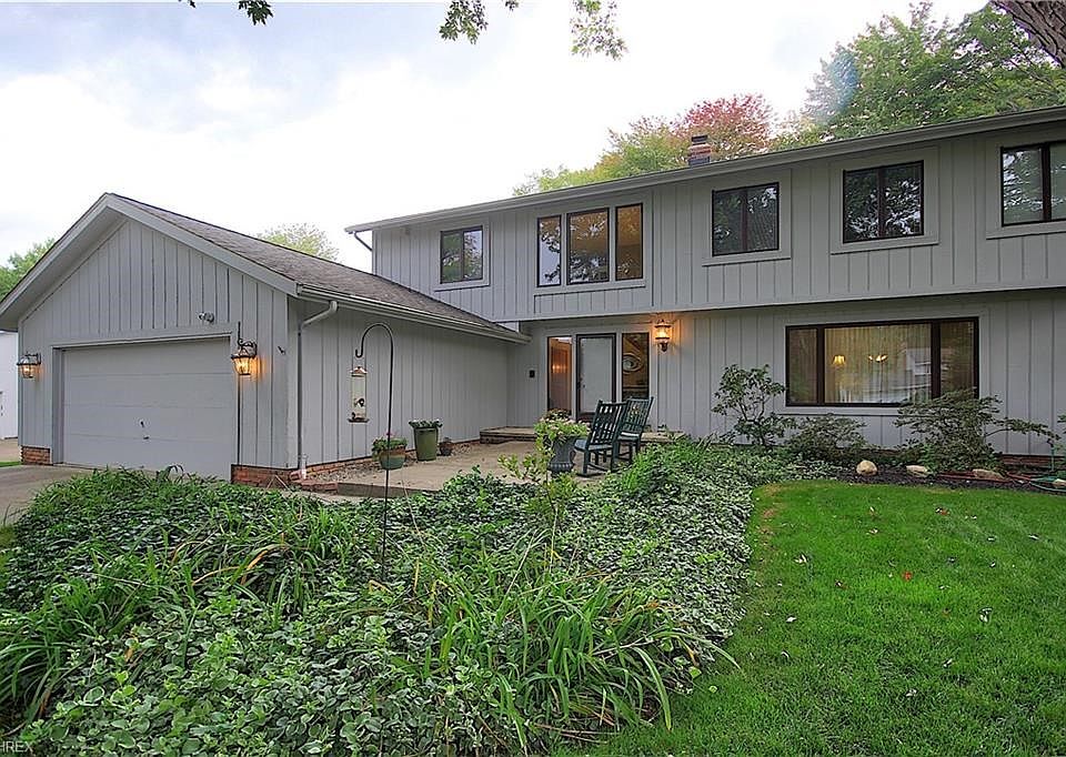 1st image of 3927 W Meadow Ln