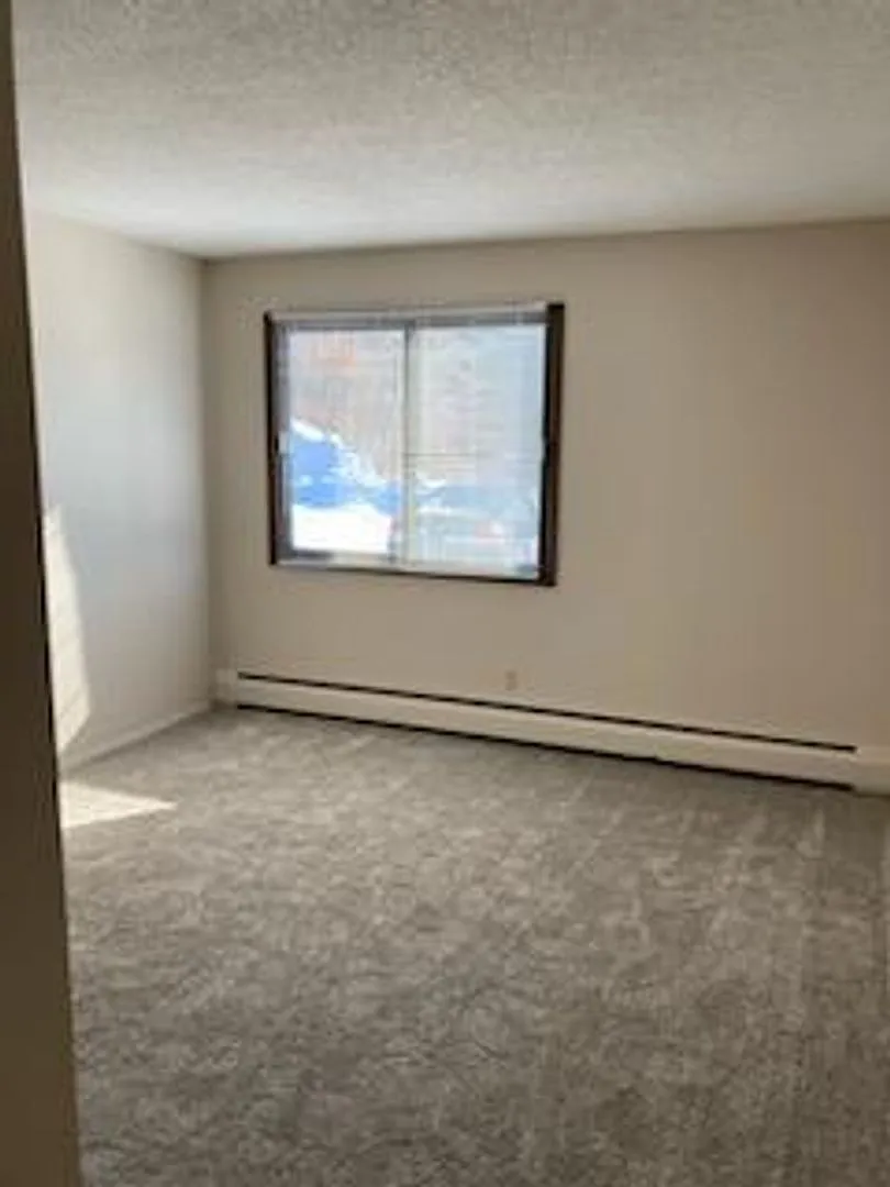 107 7th St N - Mora Apartments — Photo 4
