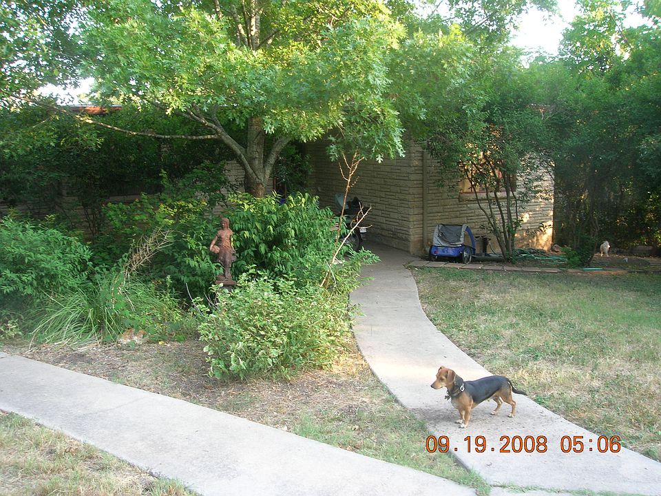 1st image of 1907 Kenwood Ave APT B