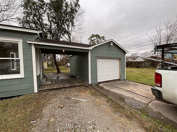 3rd image of 302 S 5th St