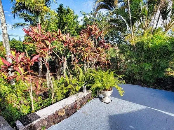 94-1726 Wakea Ave, Naalehu, HI 96772