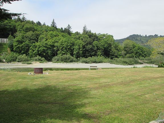 Expansive river frontage!