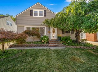 624 E 315th St, Willowick, OH 44095