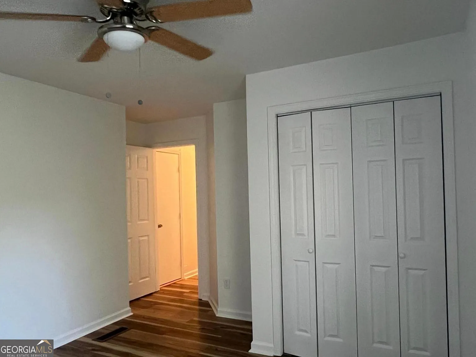 2 bed, 1.0 bath, $1,800 — Photo 3