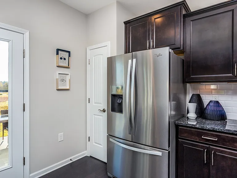 2410 Salem Creek Ct — Photo 11