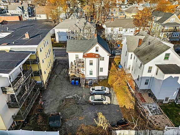 3rd image of 11 Derby St