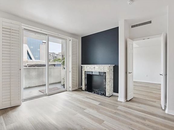 3rd image of 1601 India St Unit 216