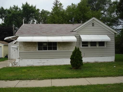1st image of 464 W Wood St