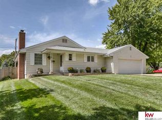 782 N 74th Ave, Omaha, NE 68114