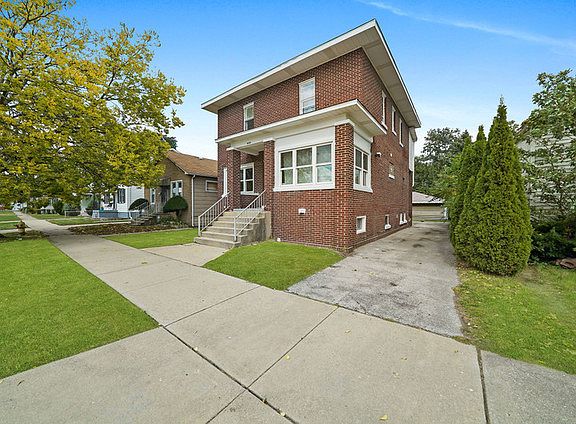 2nd image of 420 Wilson Ave