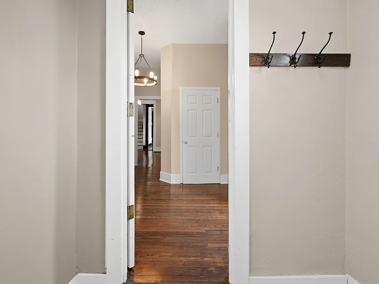 2036 N Talbott St — Photo 6