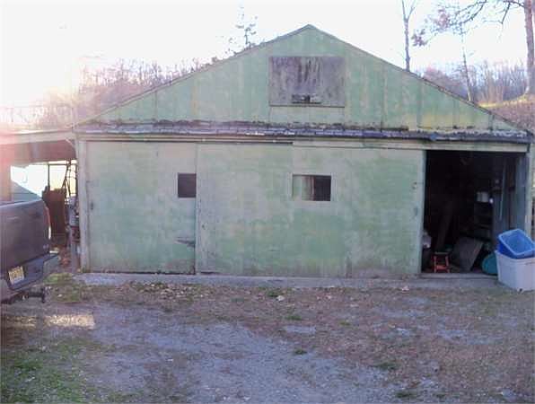 2nd image of 49 Pond School Rd