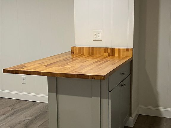 2nd image of 45 Fairlane Rd #1