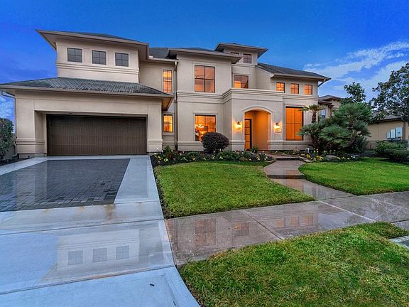 2nd image of 2914 N Island Dr