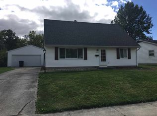 1909 Maplewood Rd, Fort Wayne, IN 46819