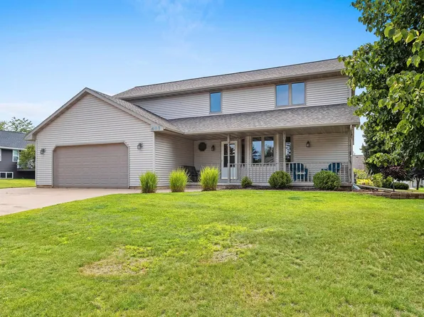 475 McDougal Cir, Oconto Falls, WI 54154