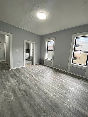 5th image of 598 Marcy Ave APT 1L