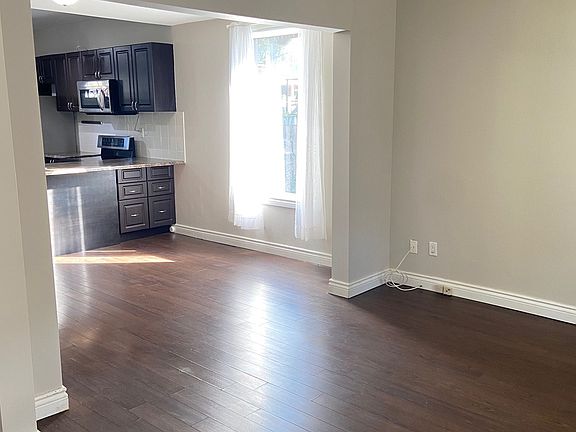 3rd image of 60 Arthur Ave N