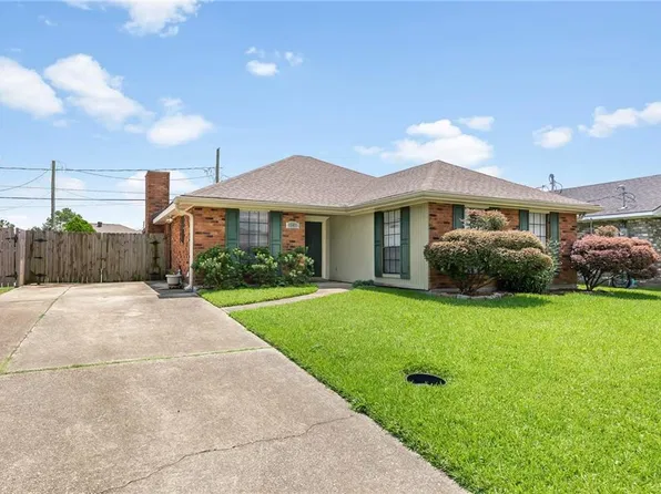 242 River Village Dr, Destrehan, LA 70047