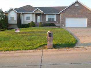 2052 Concord Pl, Cape Girardeau, MO 63701