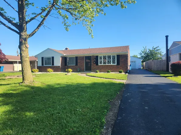 3249 N Eastmoreland Dr, Oregon, OH 43616