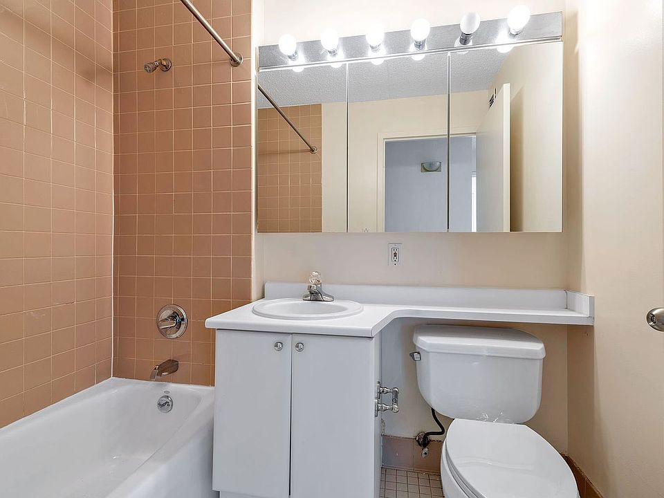 1st image of 50 Battery Pl APT 4D