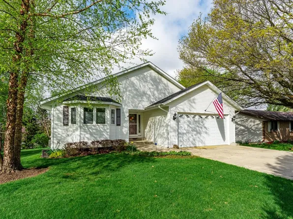 1261 Lake Summerset Rd, Davis, IL 61019