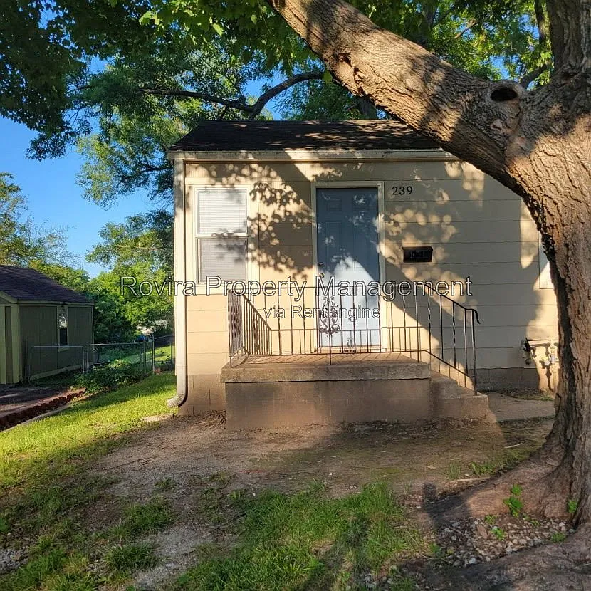 1 bed, 1.0 bath, $1,200 — Photo 2