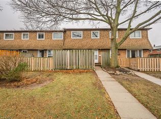 165 Limeridge Rd W #2, Hamilton, ON L9C2V4