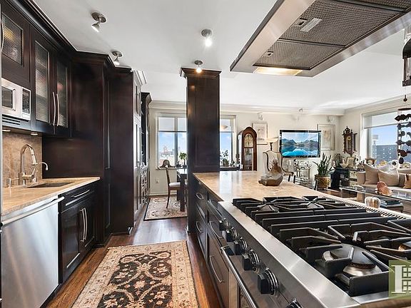 4th image of 300 W 135th St APT 12G