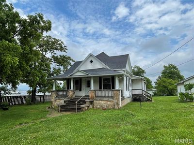 108 E 3rd St, Dixon, MO, 65459